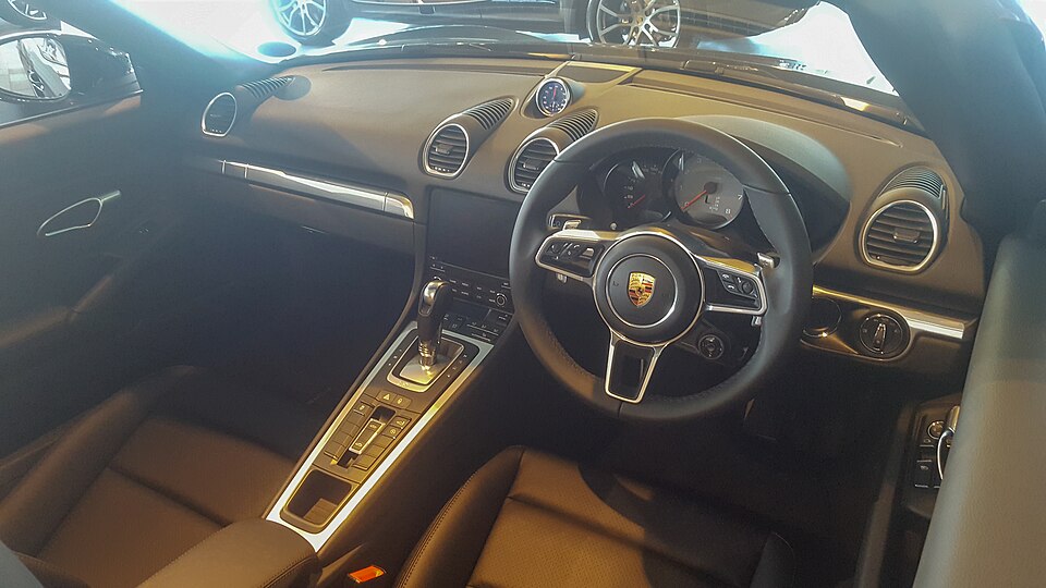 Porsche 718 Boxster S Cockpit